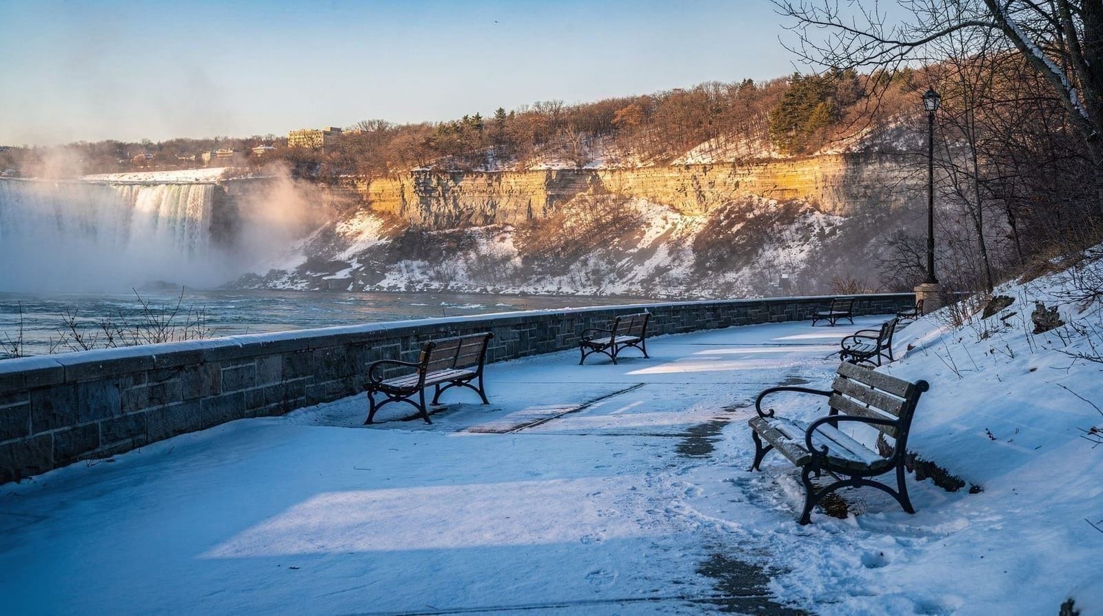 Les chutes gèlent-elles ? La vérité sur les hivers du Niagara