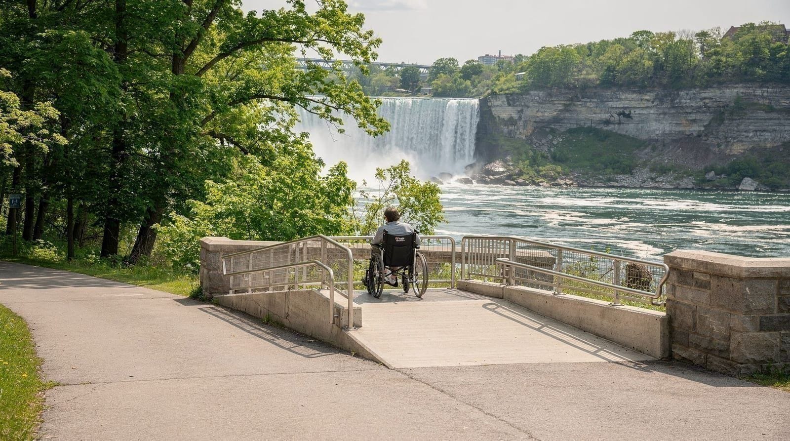 Accessibilité aux chutes du Niagara : ce qui est plat, ce qui ne l'est pas